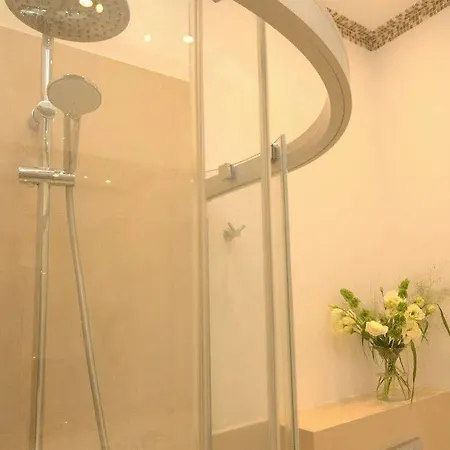 Irs Royal - Kwartal Kamienic Апартаменты